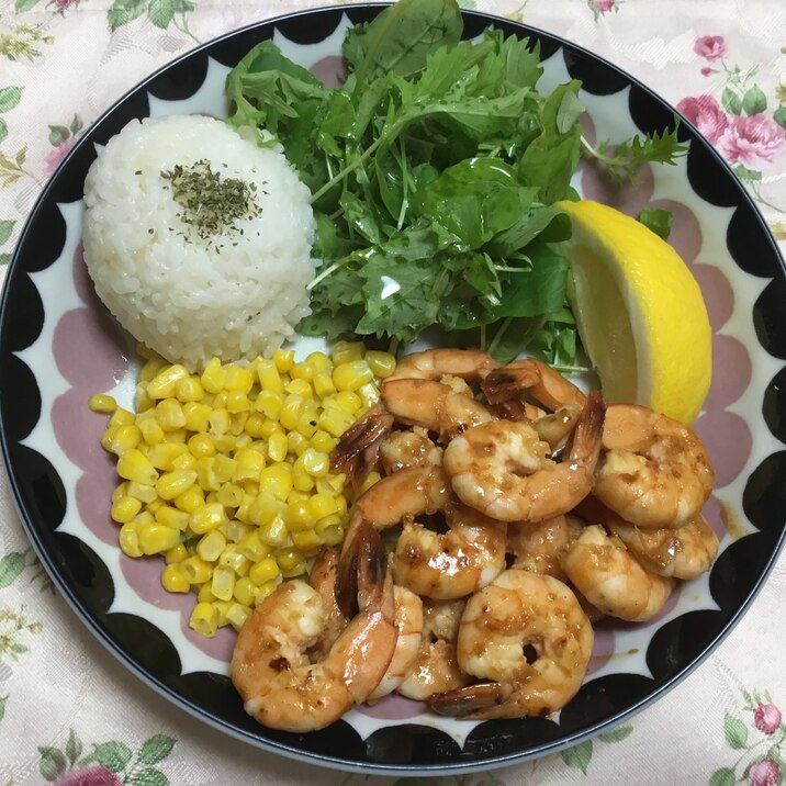ハワイのガーリックシュリンプのワンプレートランチ